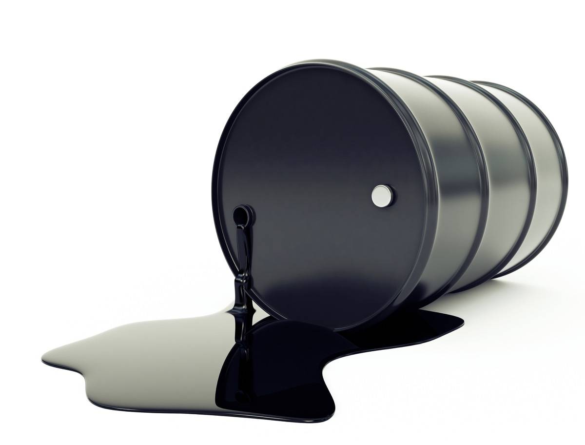 Preços do petróleo despencam cerca de 6 por cento com temores de nova variante da Covid-19